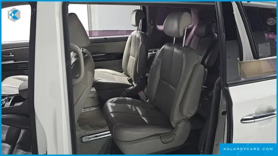 KIA CARNIVAL 9-SEATER NOBLESSE