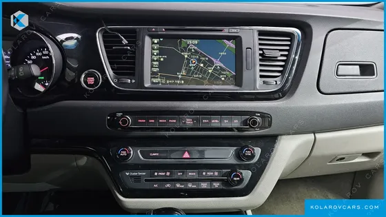 KIA CARNIVAL 9-SEATER NOBLESSE