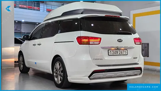 KIA CARNIVAL 9-SEATER HI-LIMOUSINE