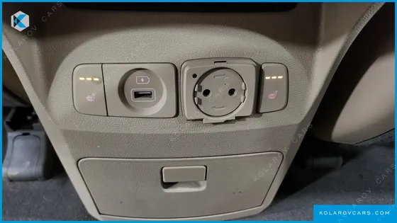 KIA CARNIVAL 9-SEATER HI-LIMOUSINE