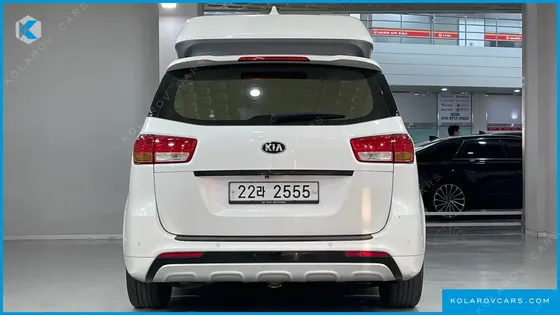 KIA CARNIVAL 9-SEATER HI-LIMOUSINE