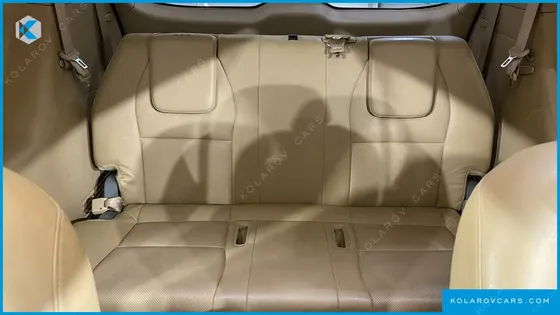KIA CARNIVAL 9-SEATER HI-LIMOUSINE