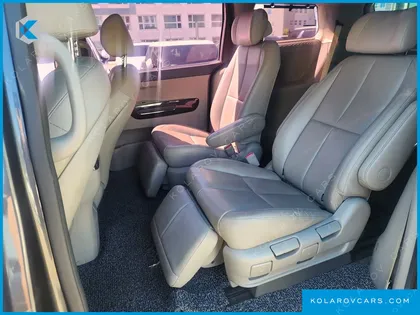 KIA CARNIVAL 7-SEATER LIMOUSINE