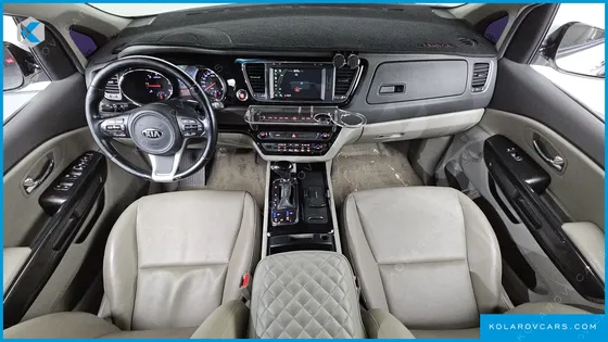 KIA CARNIVAL 9-SEATER PRESTIGE