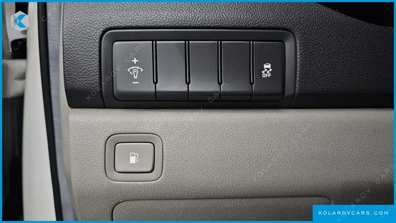 KIA CARNIVAL 9-SEATER PRESTIGE
