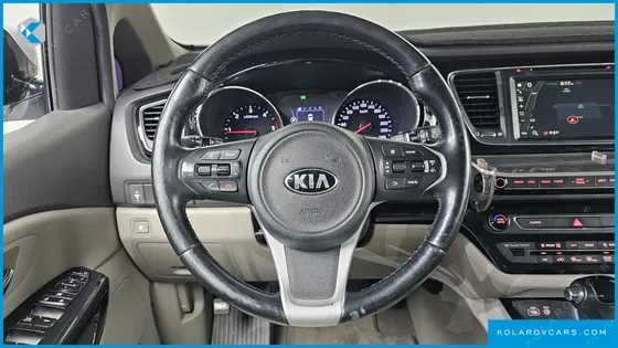 KIA CARNIVAL 9-SEATER PRESTIGE