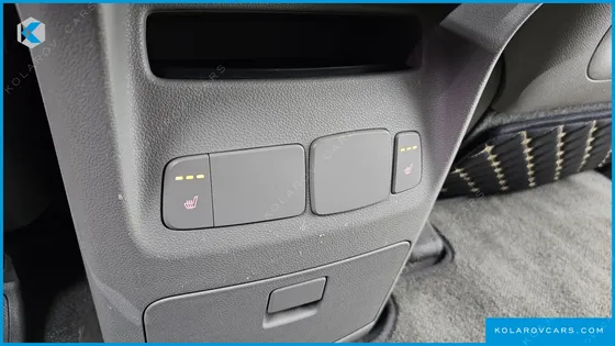 KIA CARNIVAL 9-SEATER PRESTIGE