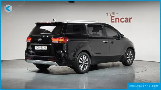 KIA CARNIVAL 9-SEATER LUXURY