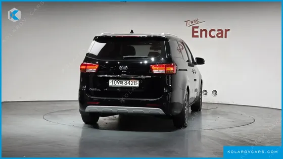 KIA CARNIVAL 9-SEATER LUXURY