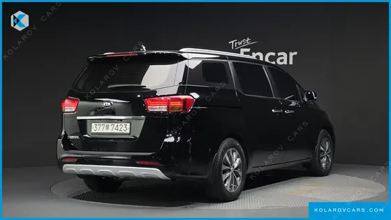 KIA CARNIVAL 9-SEATER LUXURY
