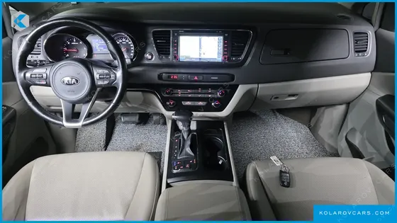 KIA CARNIVAL 9-SEATER LUXURY