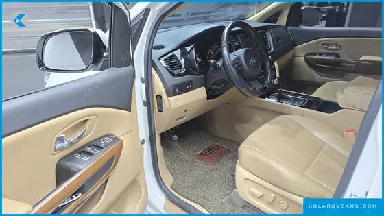 KIA CARNIVAL 9-SEATER HI-LIMOUSINE
