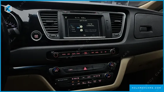 KIA CARNIVAL 9-SEATER HI-LIMOUSINE