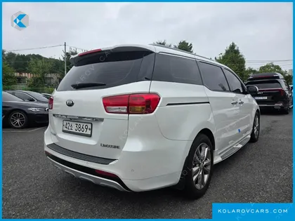 KIA CARNIVAL 7-SEATER LIMOUSINE