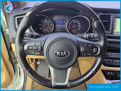 KIA CARNIVAL 7-SEATER LIMOUSINE