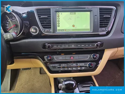 KIA CARNIVAL 7-SEATER LIMOUSINE
