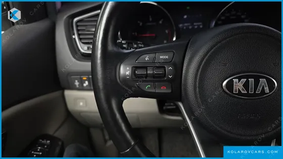 KIA CARNIVAL 7-SEATER LIMOUSINE