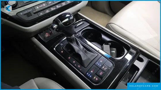 KIA CARNIVAL 9-SEATER PRESTIGE