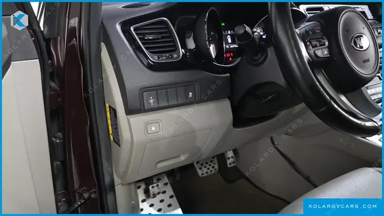 KIA CARNIVAL 9-SEATER PRESTIGE