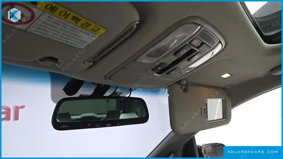 KIA CARNIVAL 9-SEATER PRESTIGE