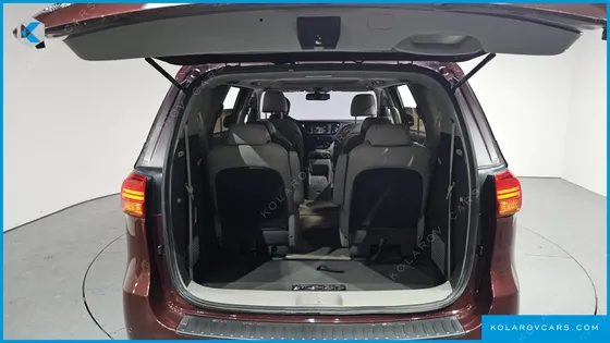 KIA CARNIVAL 9-SEATER PRESTIGE