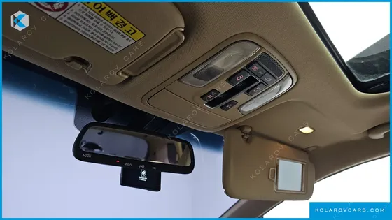 KIA CARNIVAL 9-SEATER PRESTIGE
