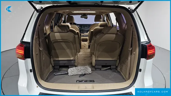 KIA CARNIVAL 9-SEATER PRESTIGE