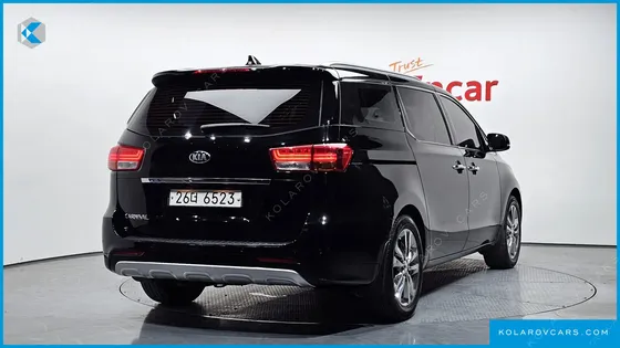 KIA CARNIVAL 9-SEATER PRESTIGE