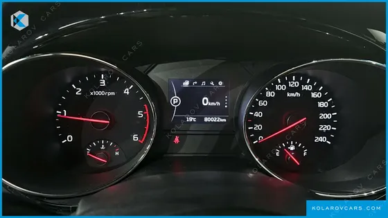 KIA CARNIVAL 9-SEATER PRESTIGE