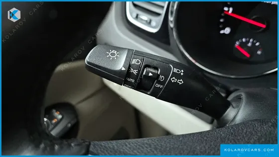 KIA CARNIVAL 9-SEATER PRESTIGE