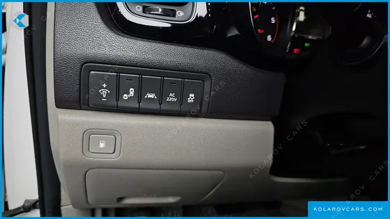 KIA CARNIVAL 9-SEATER NOBLESSE SPECIAL