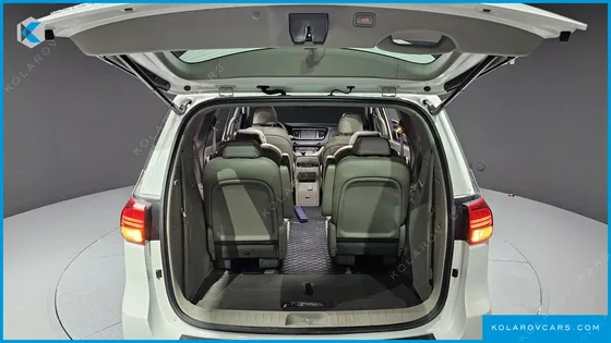 KIA CARNIVAL 9-SEATER NOBLESSE SPECIAL