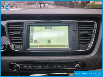 KIA CARNIVAL 9-SEATER NOBLESSE