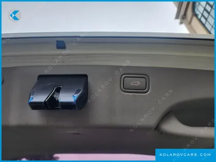 KIA CARNIVAL 9-SEATER NOBLESSE