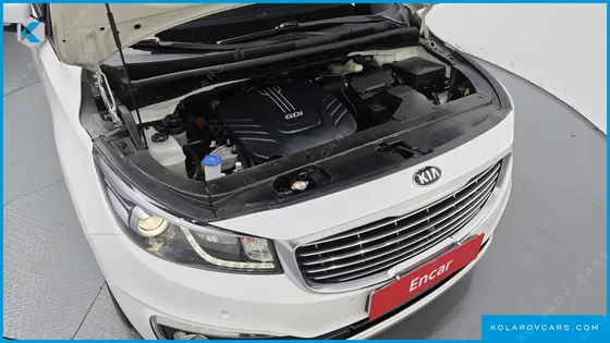 KIA CARNIVAL GASOLINE 9-SEATER NOBLESSE