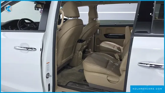 KIA CARNIVAL GASOLINE 9-SEATER NOBLESSE