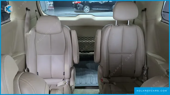 KIA CARNIVAL GASOLINE 9-SEATER NOBLESSE