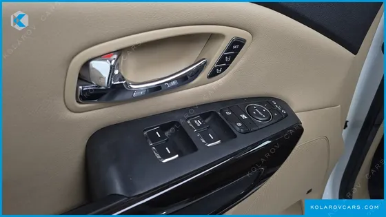 KIA CARNIVAL GASOLINE 9-SEATER NOBLESSE