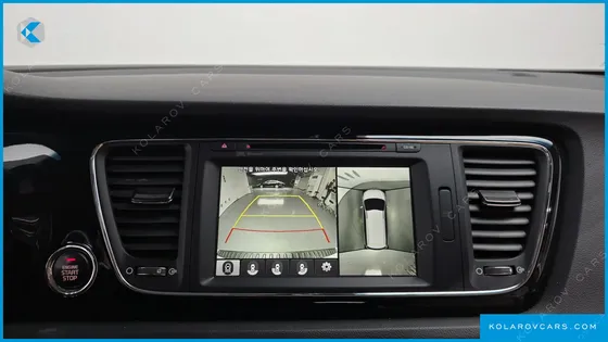 KIA CARNIVAL GASOLINE 9-SEATER NOBLESSE