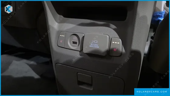 KIA CARNIVAL GASOLINE 9-SEATER NOBLESSE