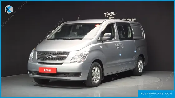 HYUNDAI STAREX 5-SEATER VAN