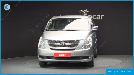 HYUNDAI STAREX 5-SEATER VAN