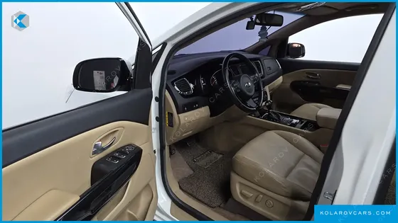 KIA CARNIVAL 9-SEATER PRESTIGE
