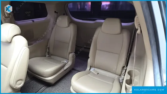 KIA CARNIVAL 9-SEATER PRESTIGE