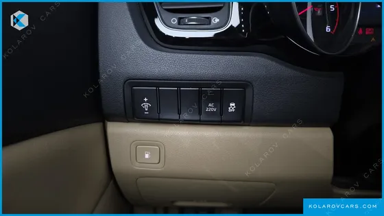 KIA CARNIVAL 9-SEATER PRESTIGE