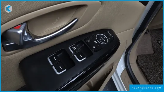 KIA CARNIVAL 9-SEATER PRESTIGE