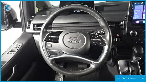HYUNDAI STARIA L3.5 CARGO 5-SEATER