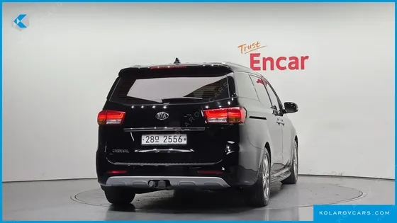 KIA CARNIVAL 9-SEATER PRESTIGE