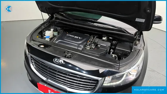 KIA CARNIVAL 9-SEATER PRESTIGE
