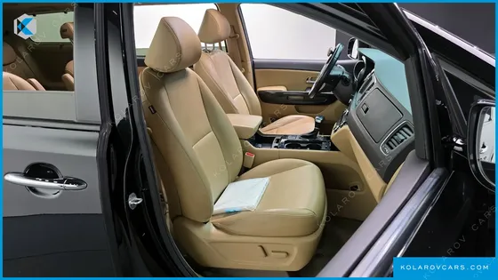KIA CARNIVAL 9-SEATER PRESTIGE
